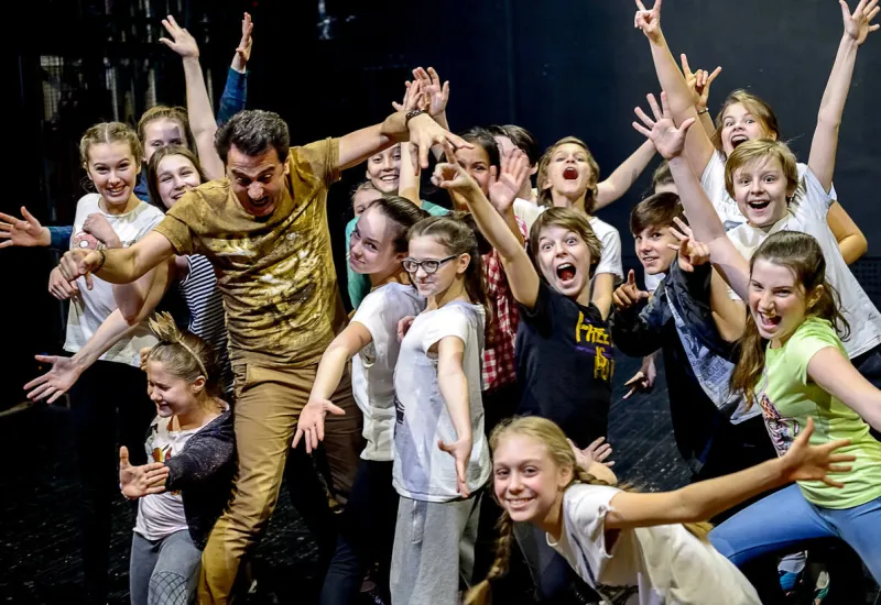 Драматургия. Весь мир — театр