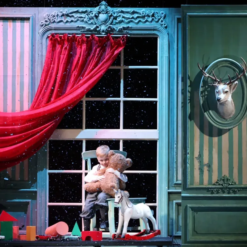 Дебют на большой сцене